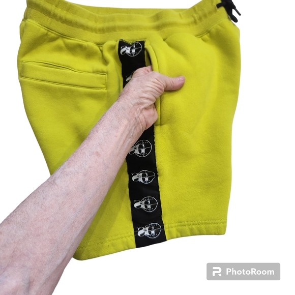 Sniper Gang Cross Hairs Ribbon Logo Green Fleece Sweat Shorts "Everything 1K"  S - Picture 7 of 14